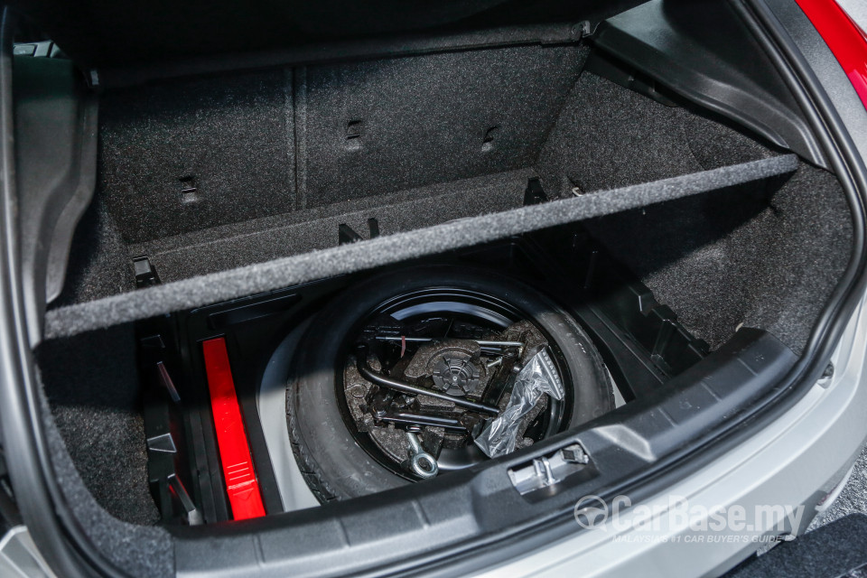 Volvo V40 Mk1 Facelift (2017) Interior