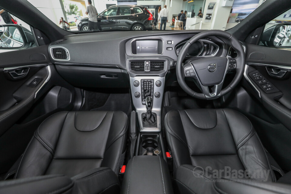 Toyota C-HR Mk1 (2018) Interior