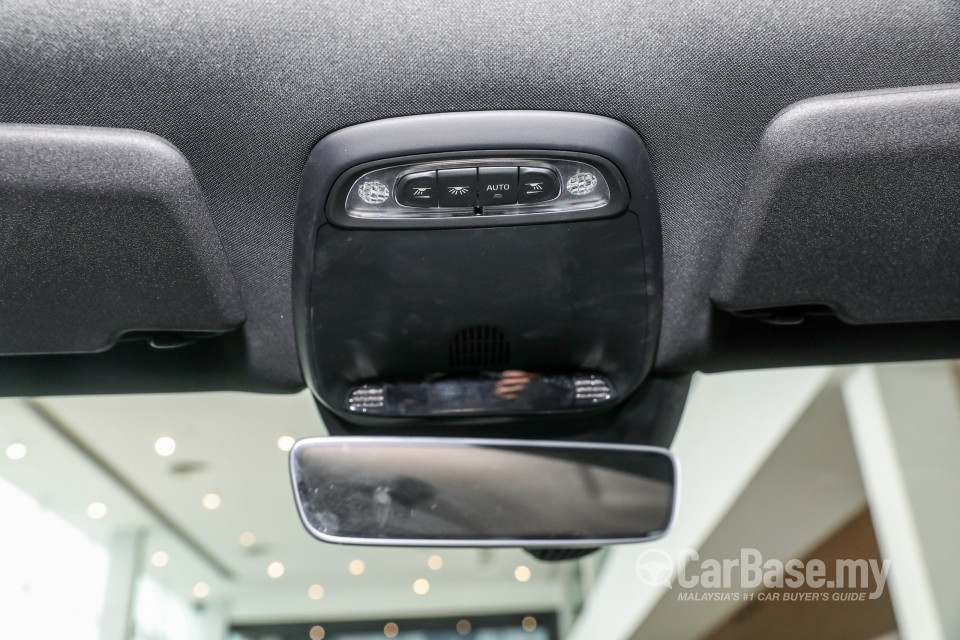 Volvo V40 Mk1 Facelift (2017) Interior