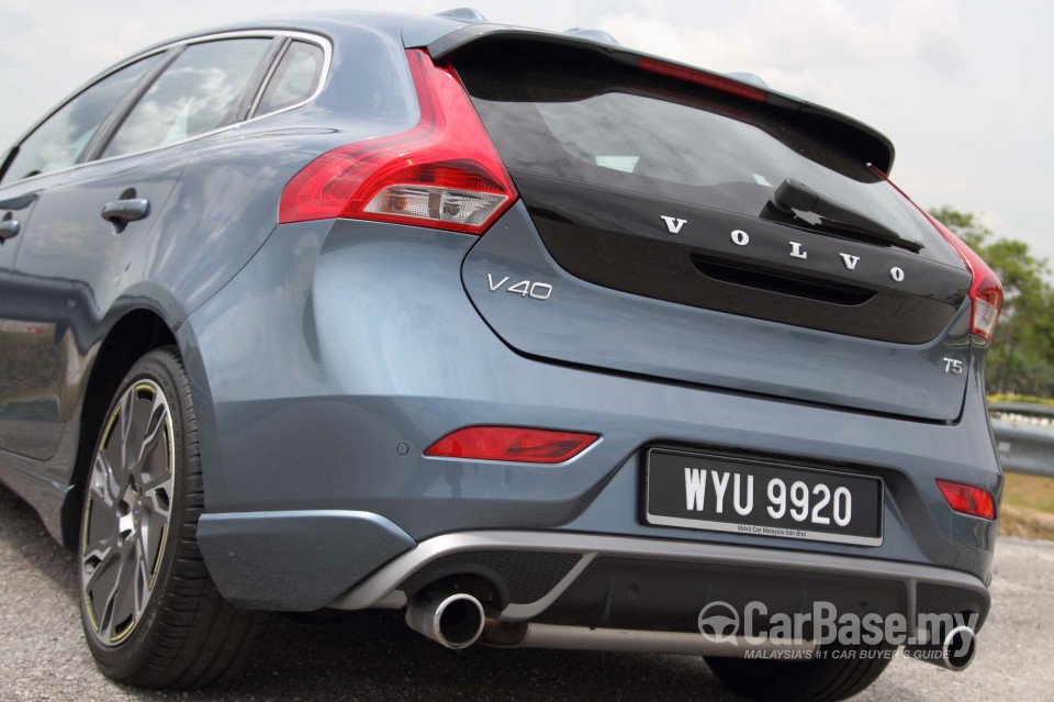 Volvo V40 Mk1 (2013) Exterior