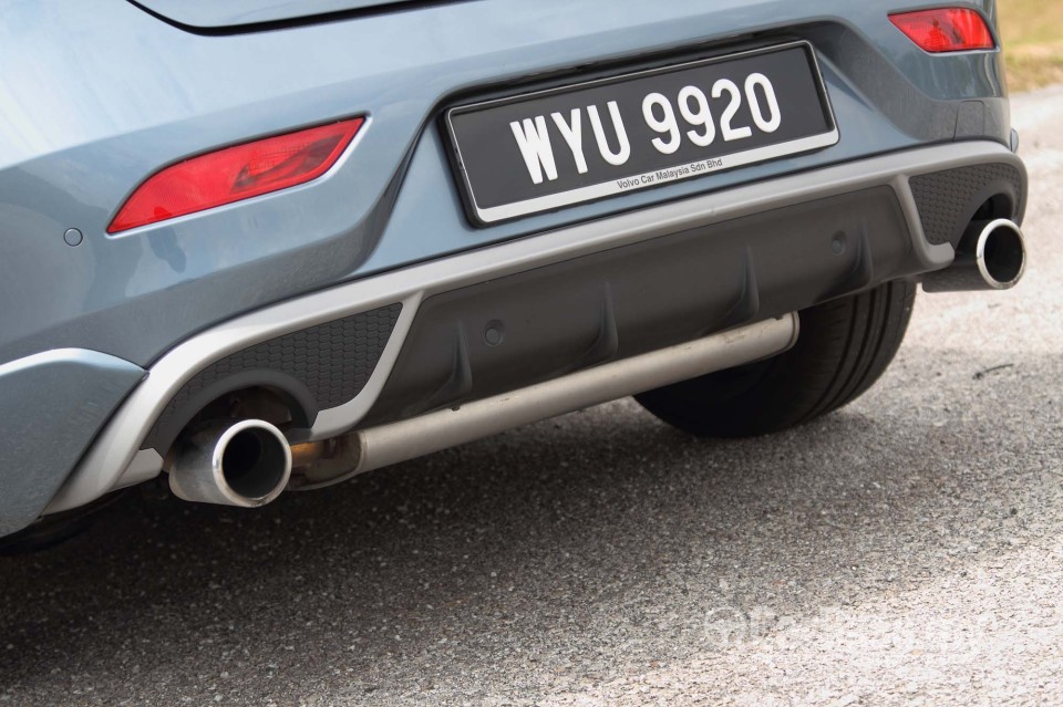 Volvo V40 Mk1 (2013) Exterior