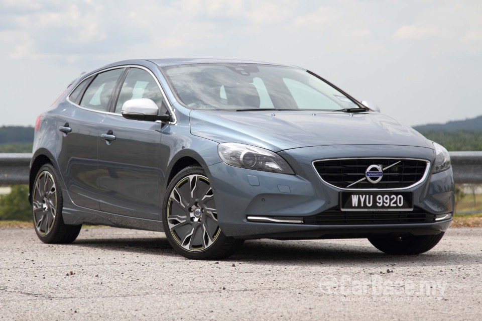 Volvo V40 Mk1 (2013) Exterior