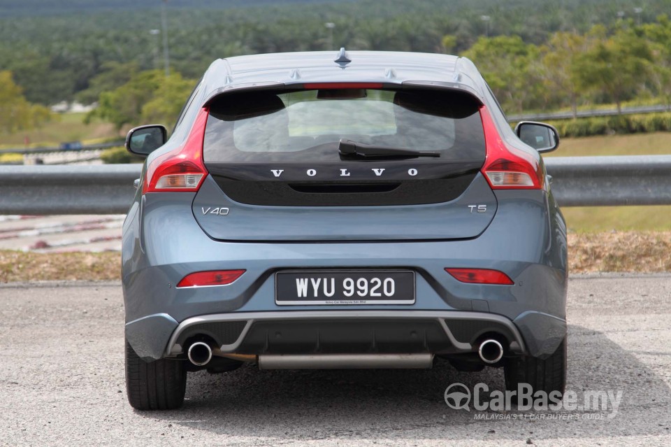 Volvo V40 Mk1 (2013) Exterior