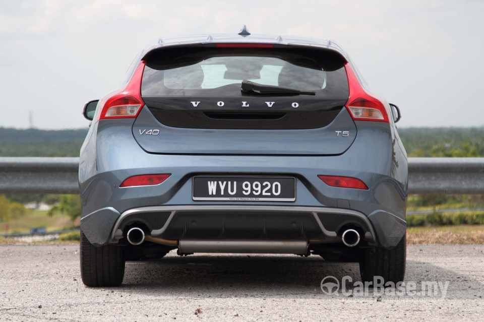 Volvo V40 Mk1 (2013) Exterior