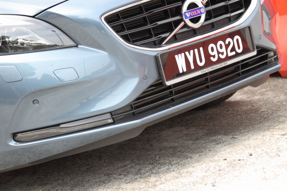Volvo V40 Mk1 (2013) Exterior
