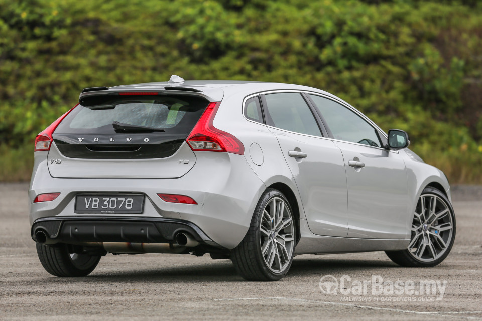 Volvo V40 Mk1 (2013) Exterior