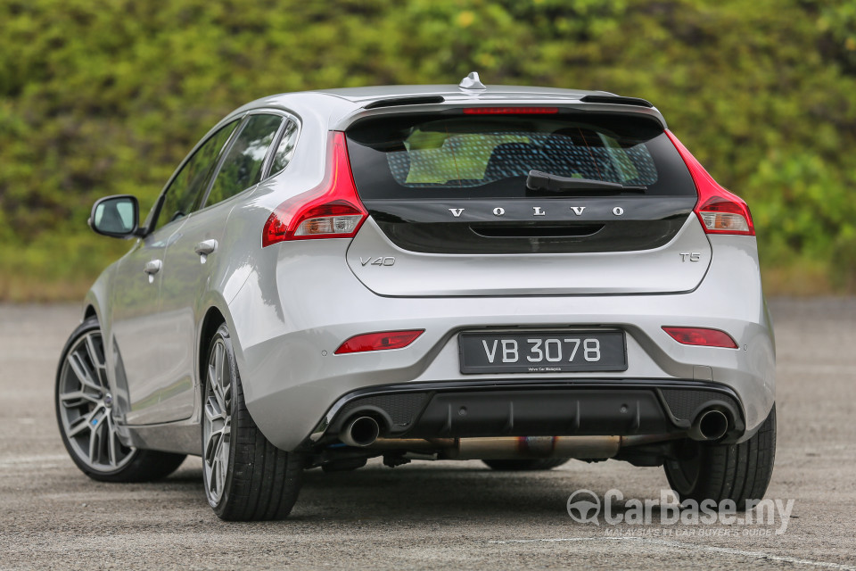 Volvo V40 Mk1 (2013) Exterior