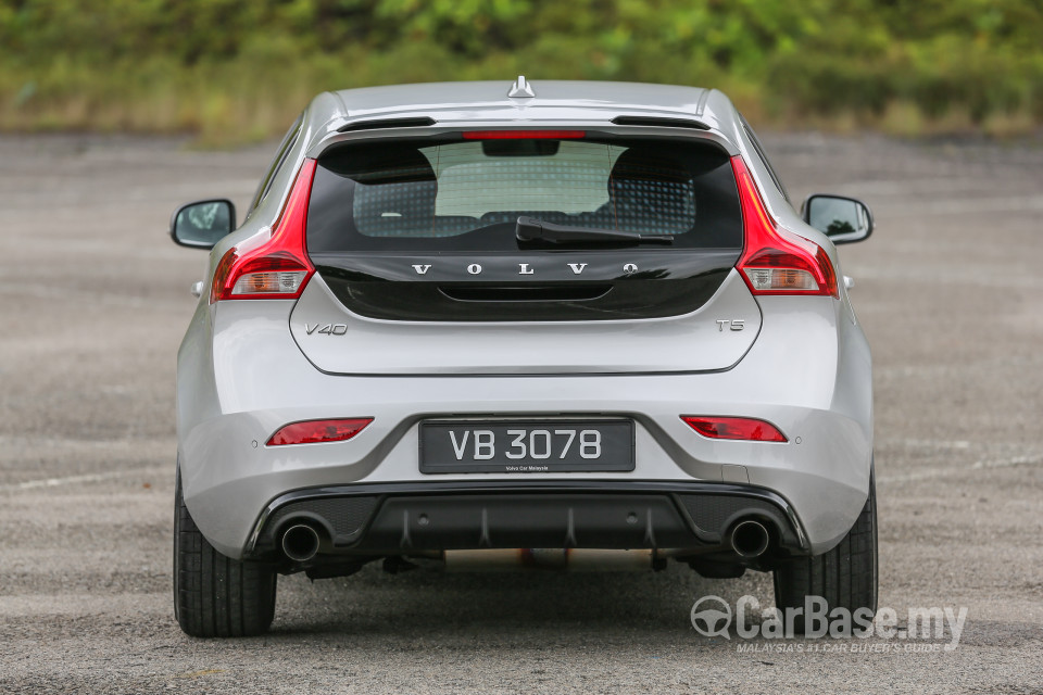 Volvo V40 Mk1 (2013) Exterior