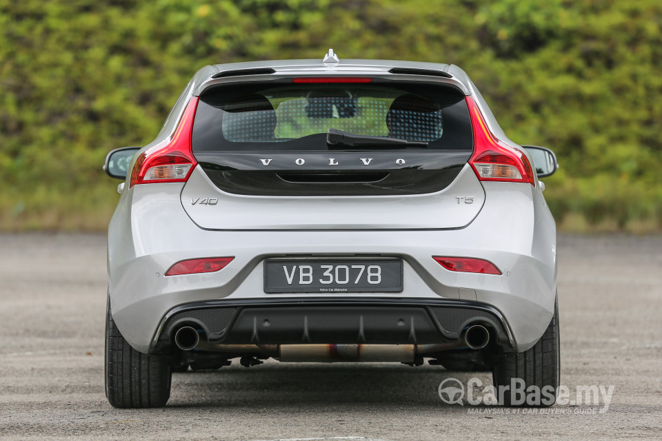 Volvo V40 Mk1 (2013) Exterior