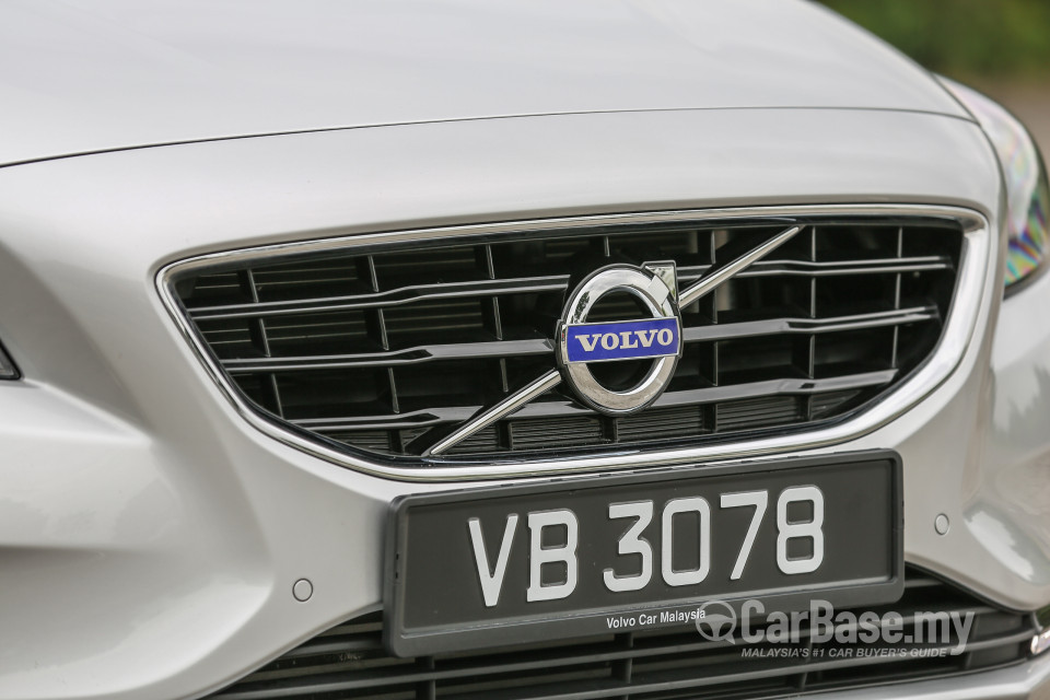 Volvo V40 Mk1 (2013) Exterior