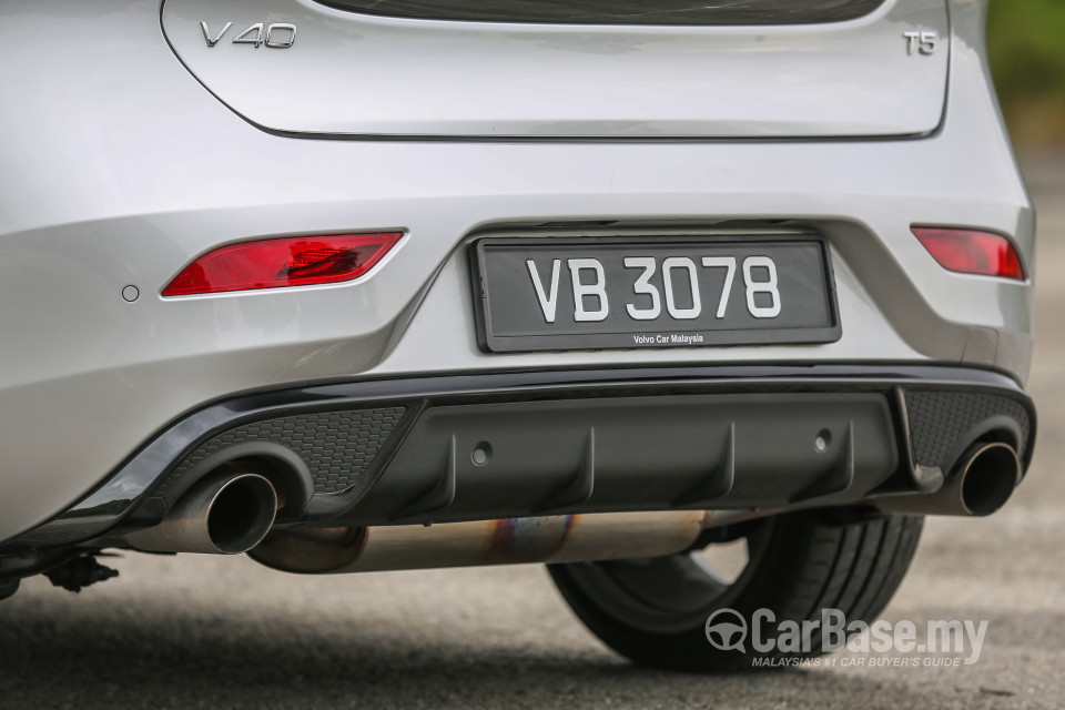 Volvo V40 Mk1 (2013) Exterior