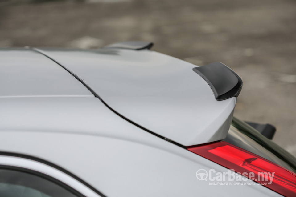 Volvo V40 Mk1 (2013) Exterior