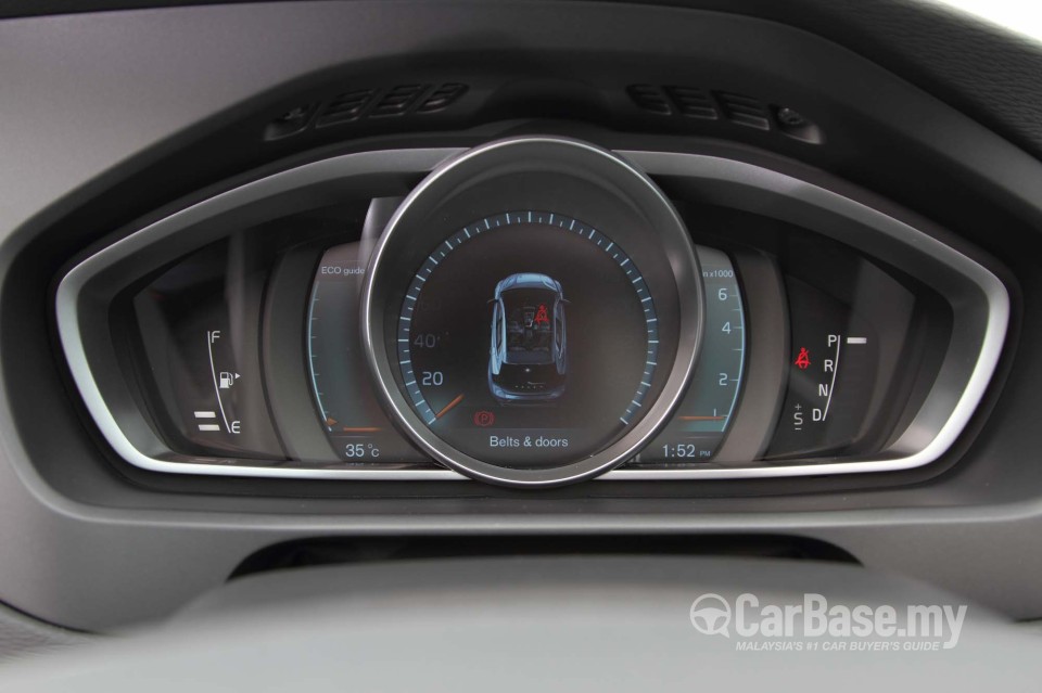 Volvo V40 Mk1 (2013) Interior