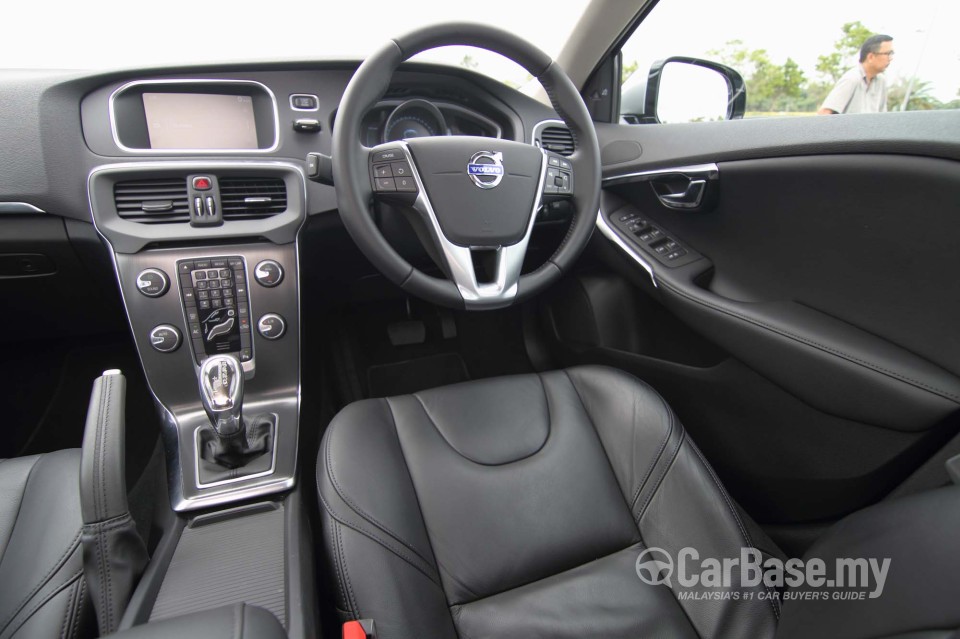 Volvo V40 Mk1 (2013) Interior