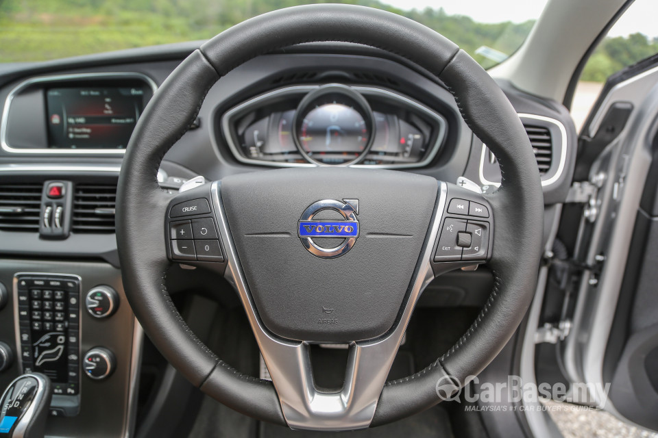 Volvo V40 Mk1 (2013) Interior