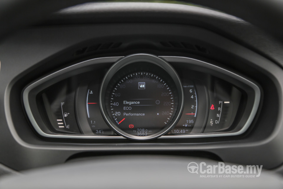 Volvo V40 Mk1 (2013) Interior