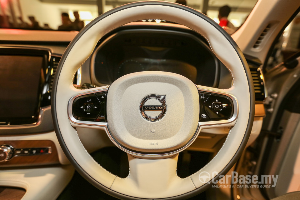 Volvo XC90 Mk2 (2015) Interior