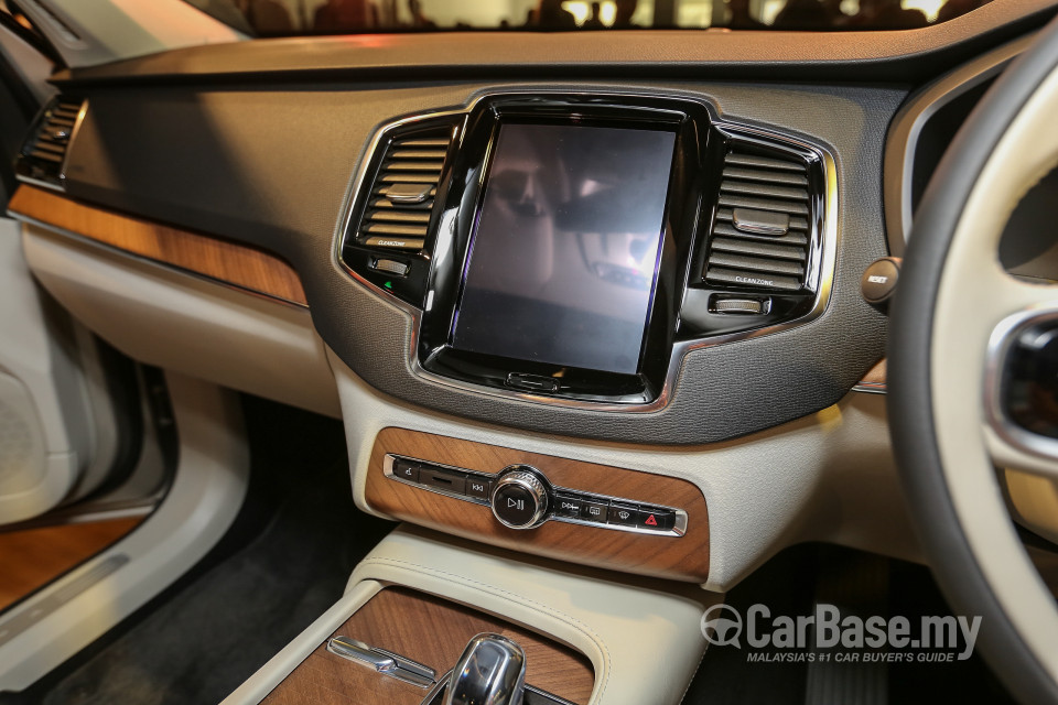 Volvo XC90 Mk2 (2015) Interior