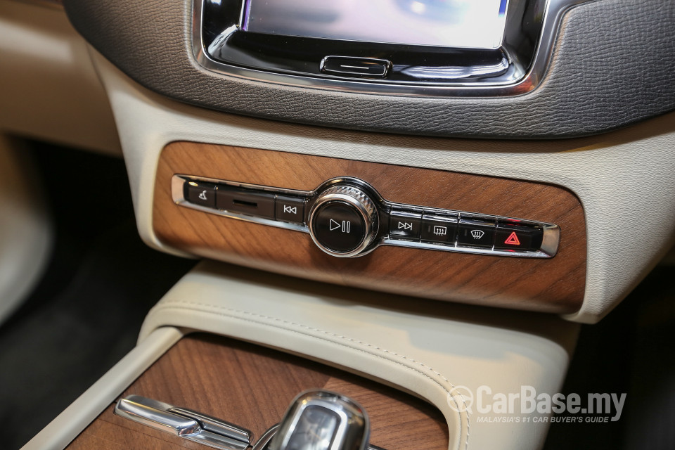 Volvo XC90 Mk2 (2015) Interior
