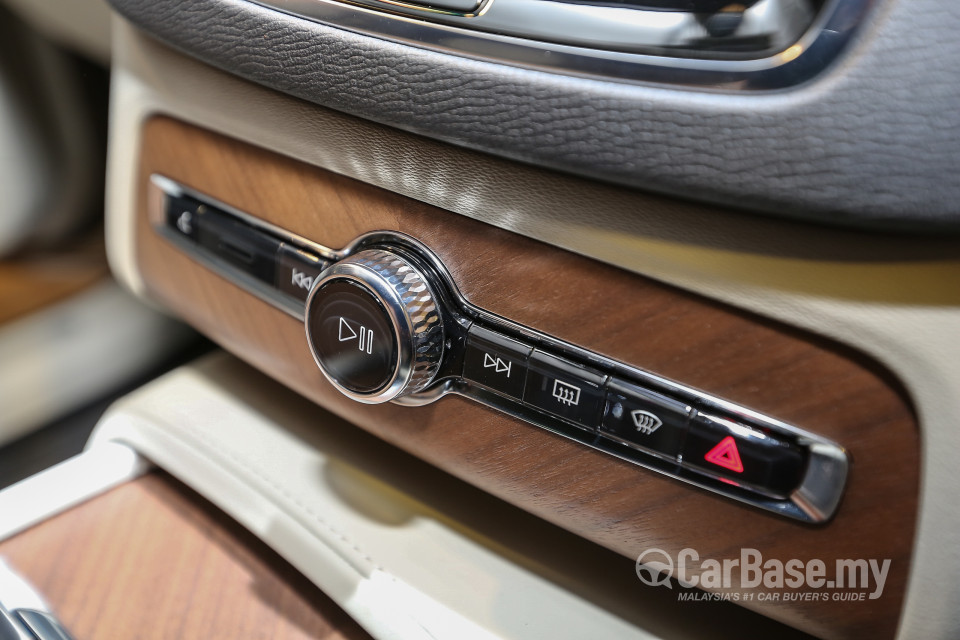Volvo XC90 Mk2 (2015) Interior