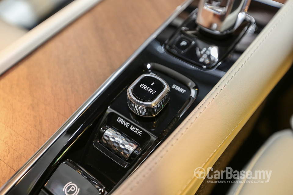 Volvo XC90 Mk2 (2015) Interior