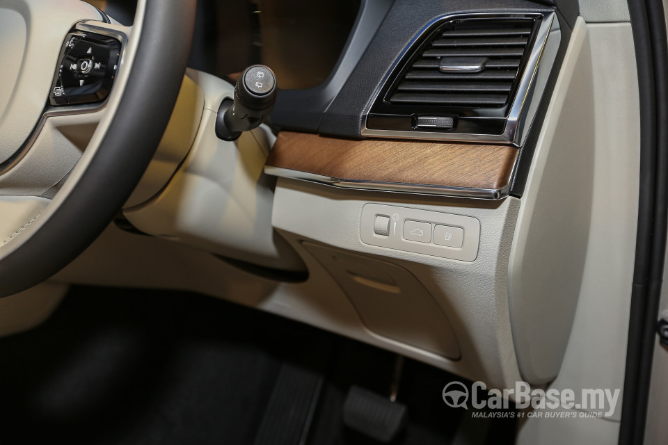 Volvo XC90 Mk2 (2015) Interior