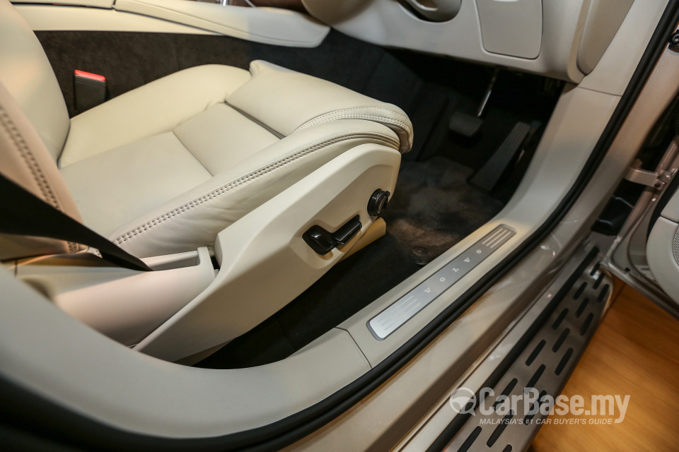 Volvo XC90 Mk2 (2015) Interior
