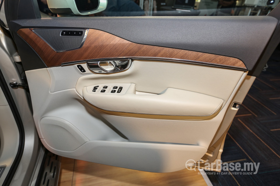 Volvo XC90 Mk2 (2015) Interior