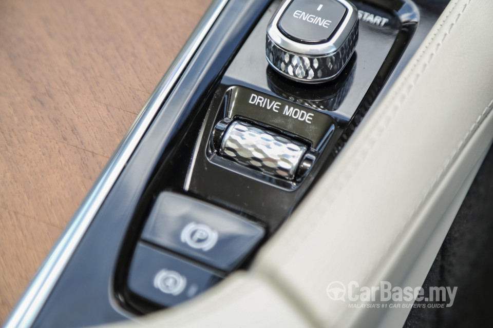 Volvo XC90 Mk2 (2015) Interior