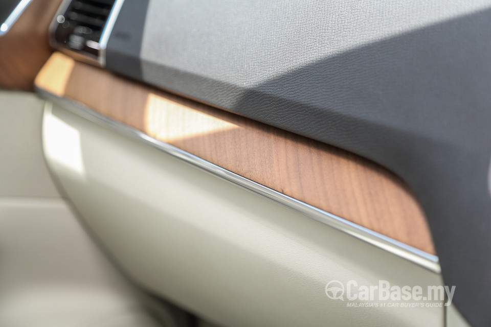 Volvo XC90 Mk2 (2015) Interior