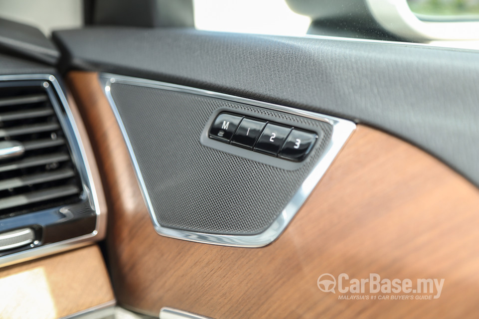 Volvo XC90 Mk2 (2015) Interior
