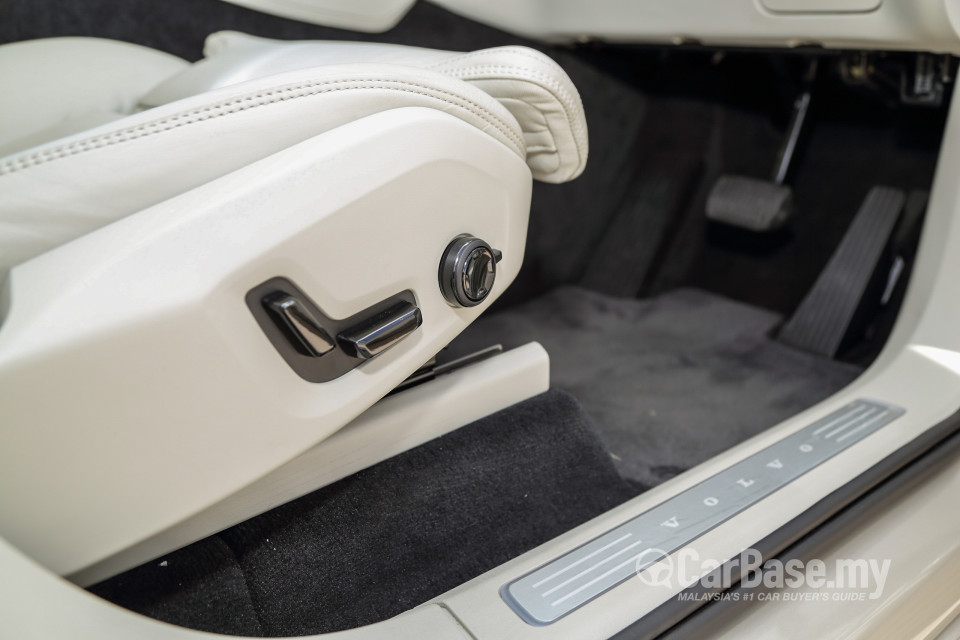 Volvo XC90 Mk2 (2015) Interior