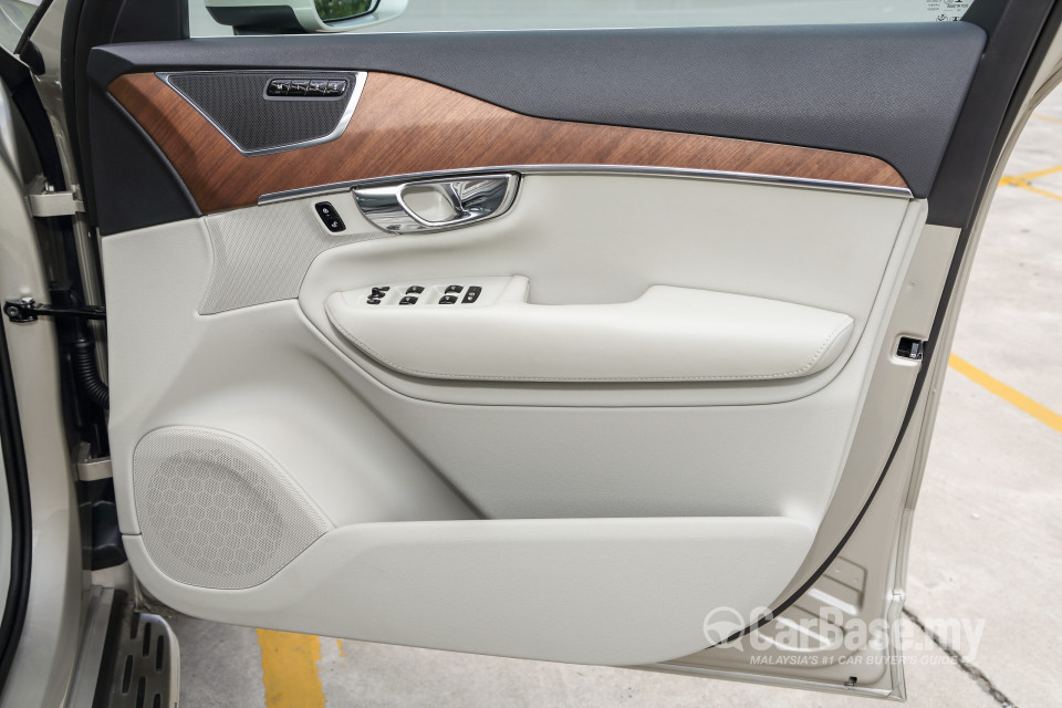 Volvo XC90 Mk2 (2015) Interior
