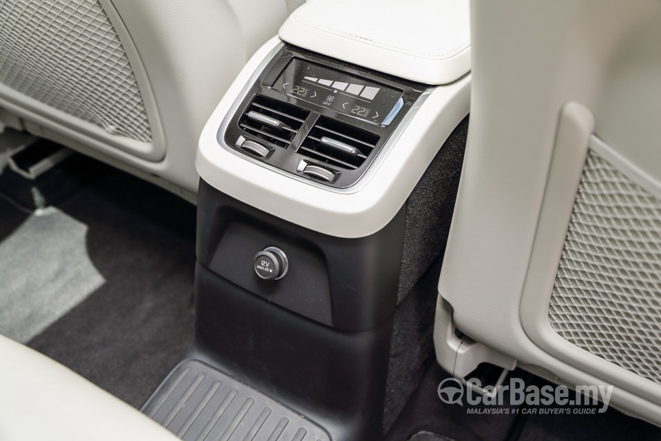 Volvo XC90 Mk2 (2015) Interior