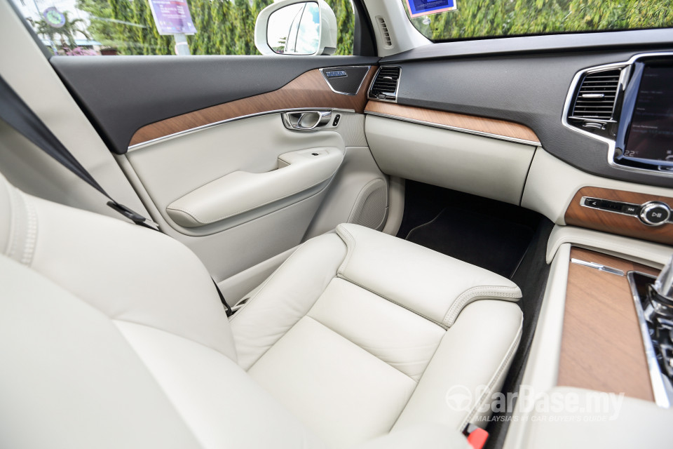 Volvo XC90 Mk2 (2015) Interior