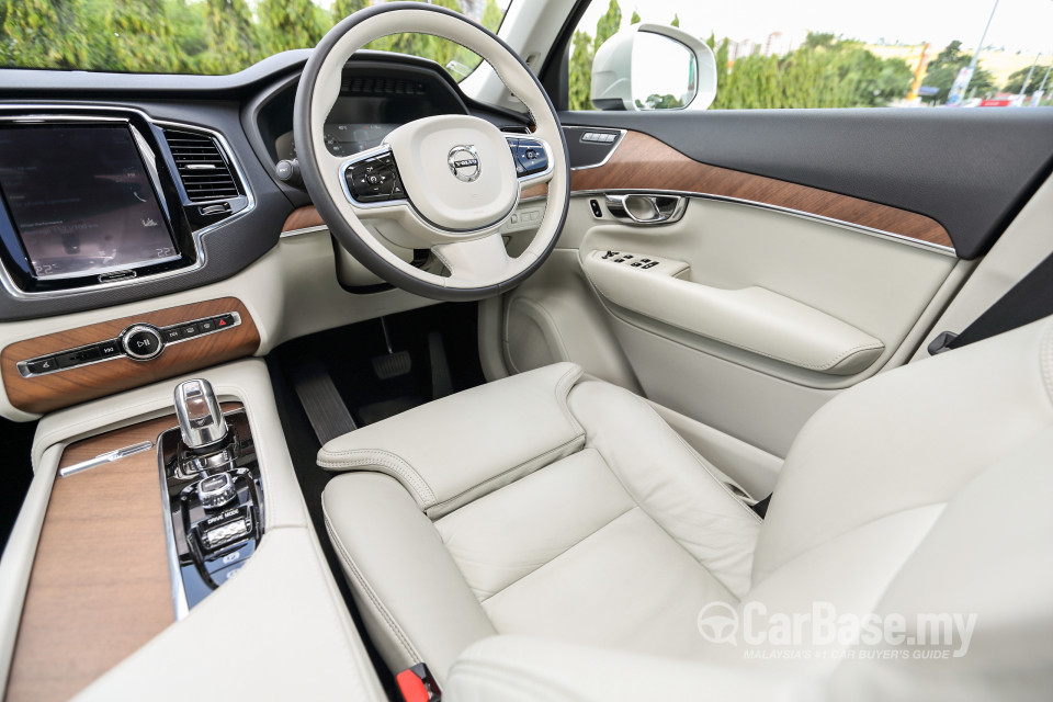 Volvo XC90 Mk2 (2015) Interior