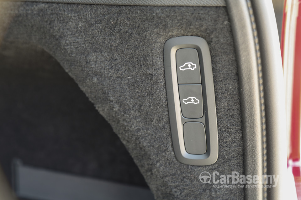 Volvo XC90 Mk2 (2015) Interior