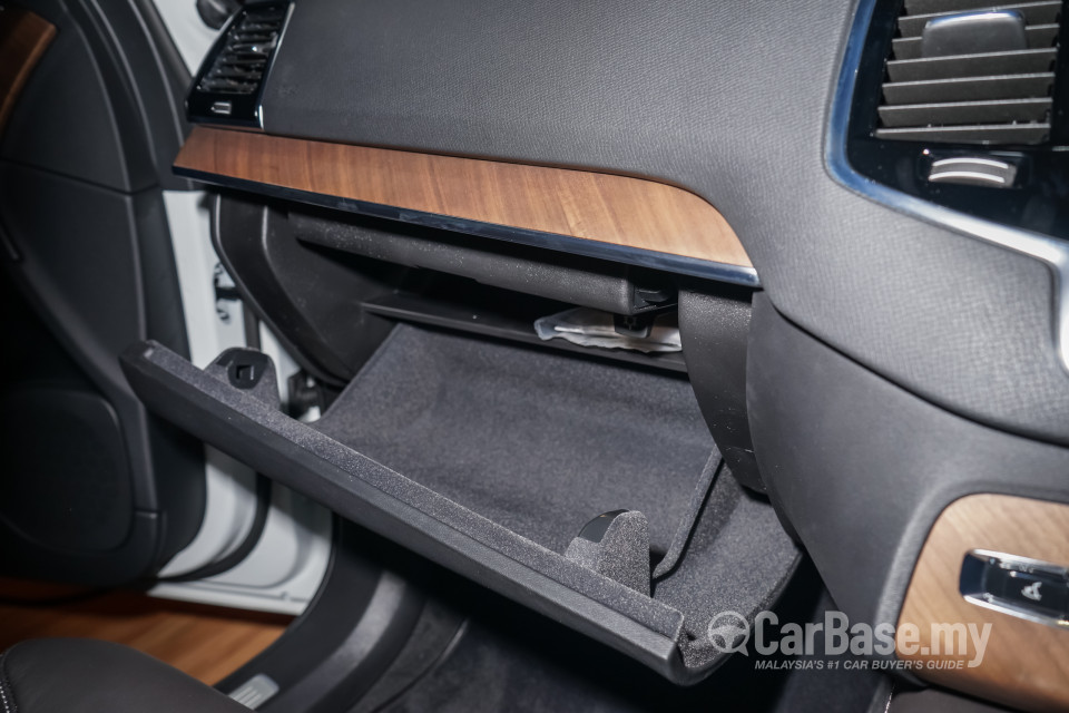 Volvo XC90 Mk2 (2015) Interior