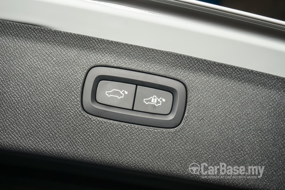 Volvo XC90 Mk2 (2015) Interior