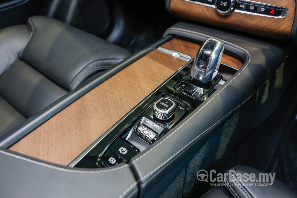 Volvo XC90 Mk2 (2015) Interior