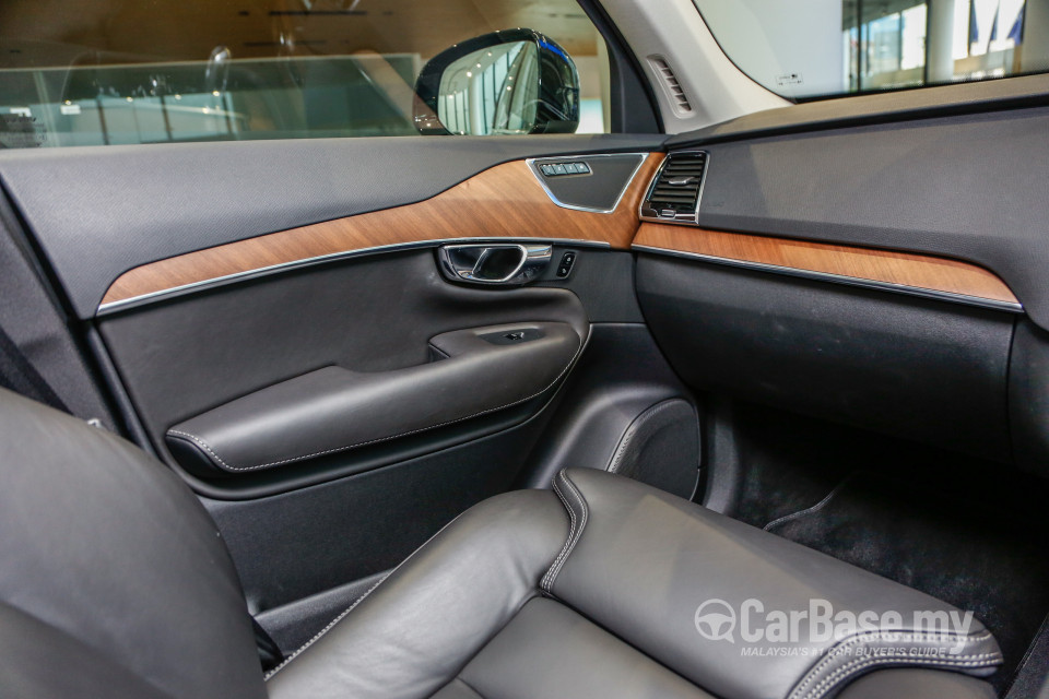 Volvo XC90 Mk2 (2015) Interior