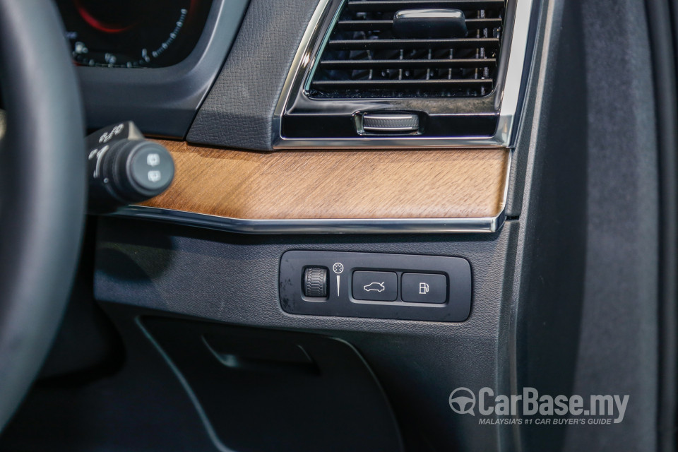 Volvo XC90 Mk2 (2015) Interior