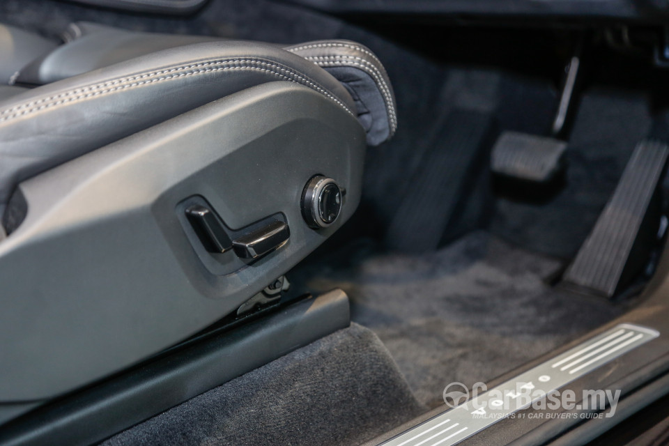 Volvo XC90 Mk2 (2015) Interior