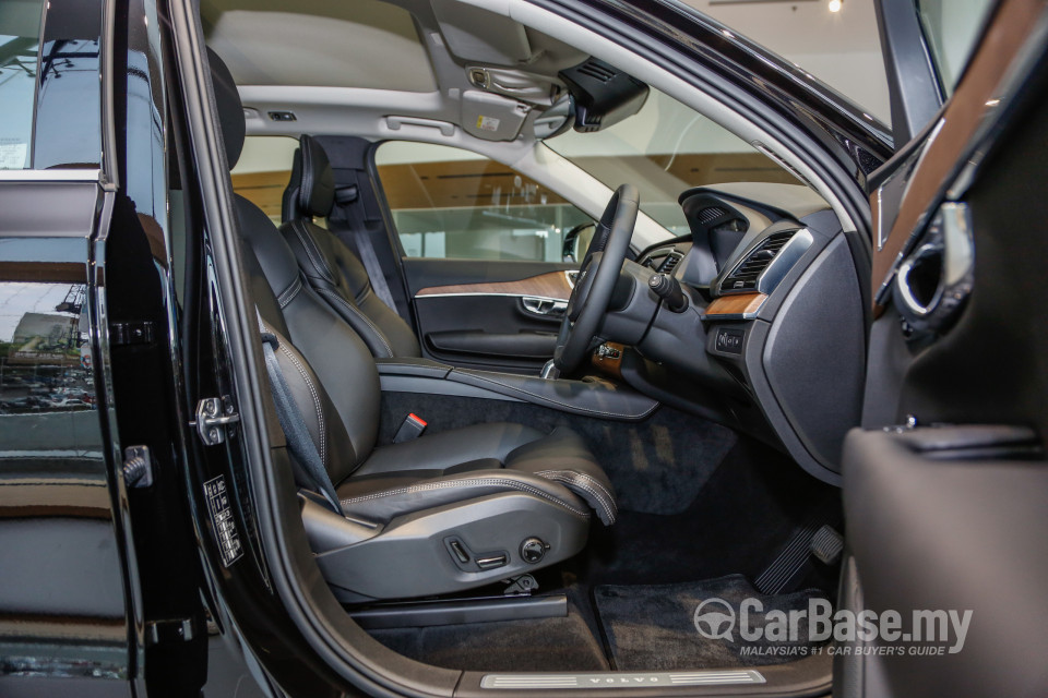 Volvo XC90 Mk2 (2015) Interior