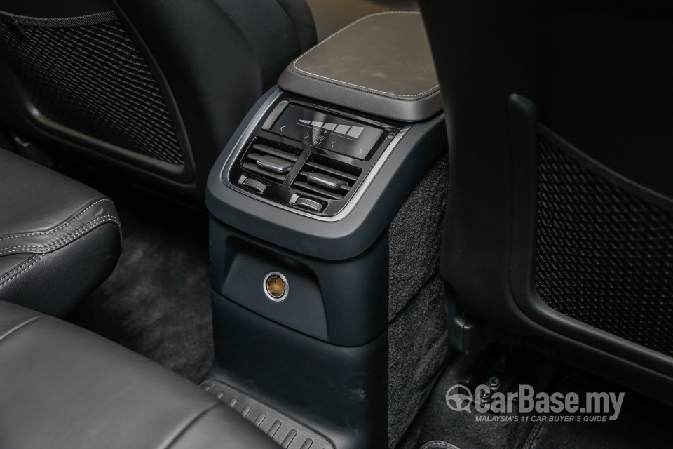 Volvo XC90 Mk2 (2015) Interior