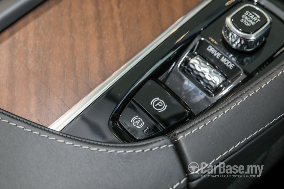 Volvo XC90 Mk2 (2015) Interior