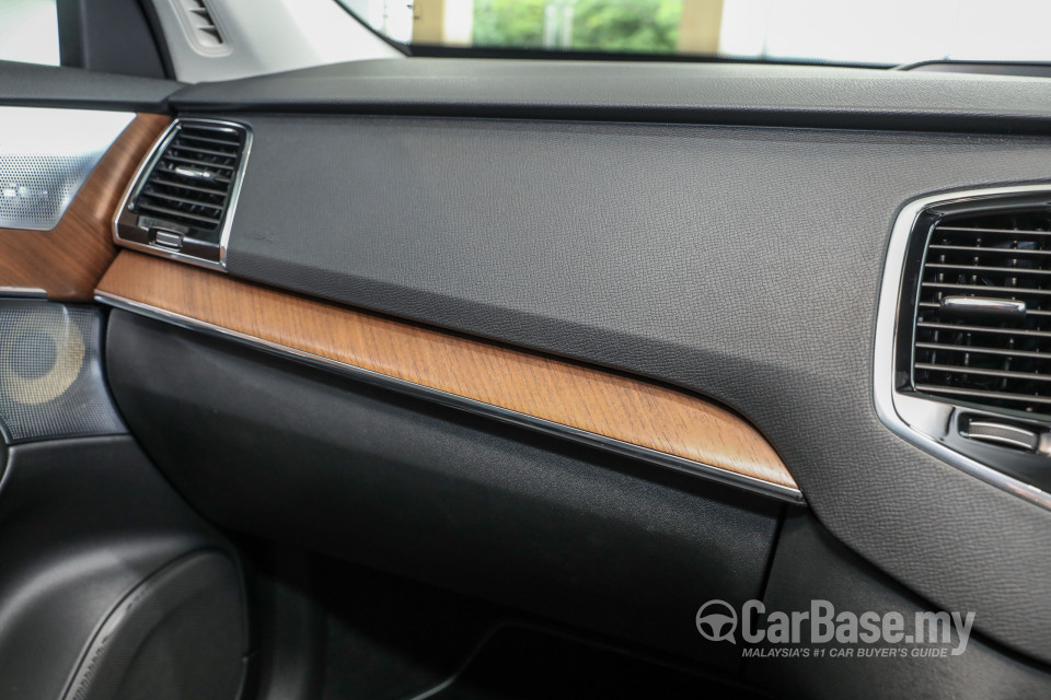 Volvo XC90 Mk2 (2015) Interior