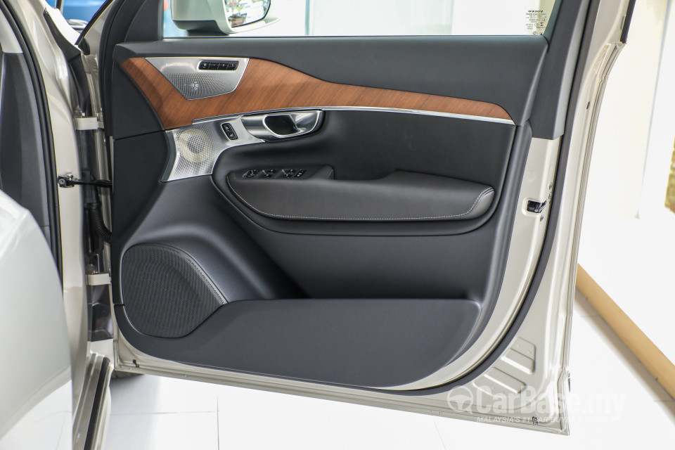 Volvo XC90 Mk2 (2015) Interior