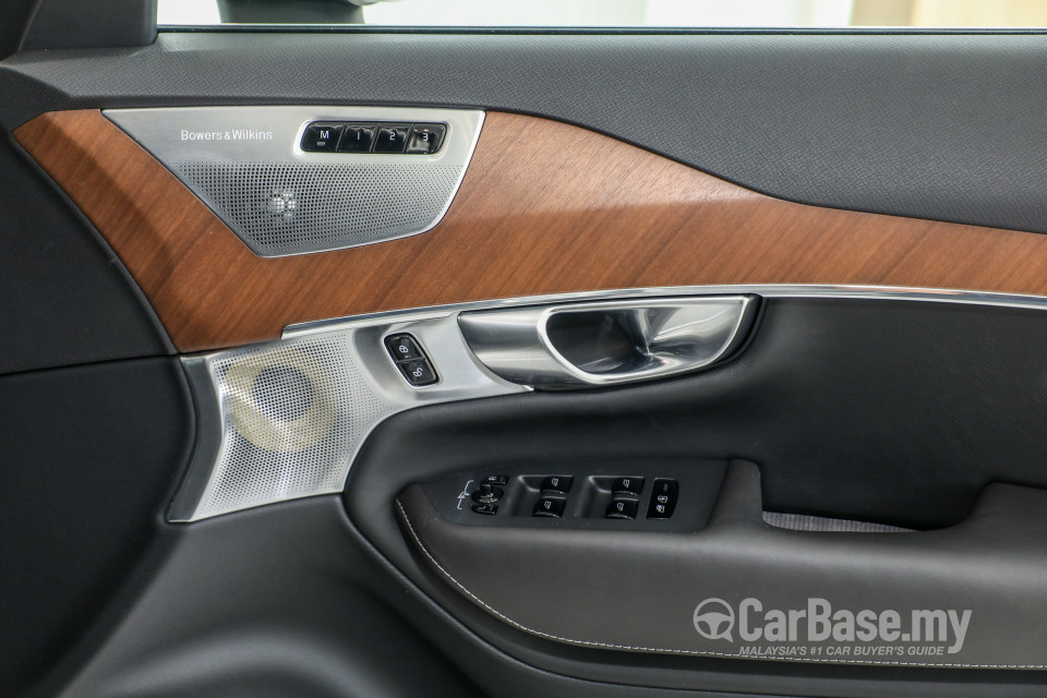 Volvo XC90 Mk2 (2015) Interior