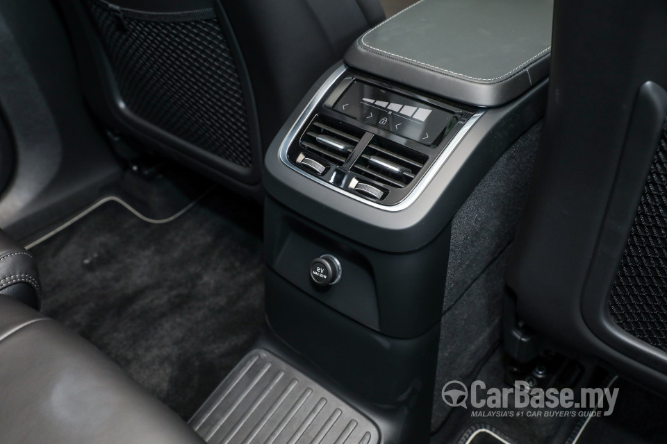 Volvo XC90 Mk2 (2015) Interior